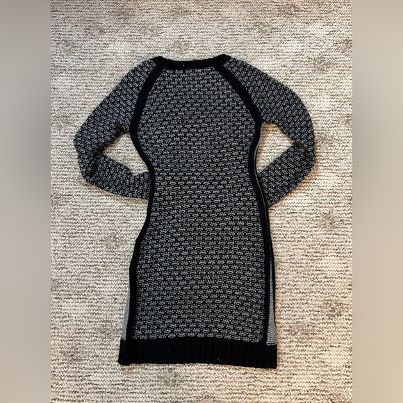 Long sleeve dress - Picture 2 of 2